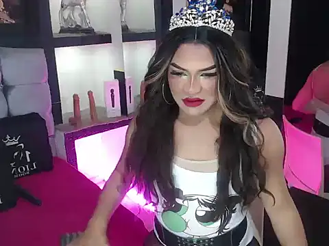 Snapshot of Sophia_hott01 chatting on October 16, 2025, 12:13 pm Sophia hott01 online show from October 16, 2025, 12:13 pm