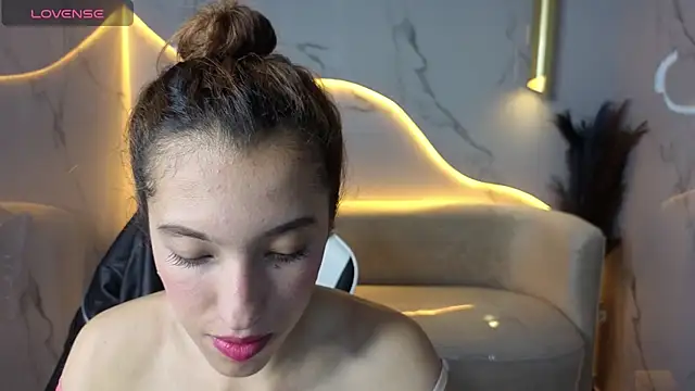 Skyler Gracee Tx online show from October 17, 2025, 12:40 pm