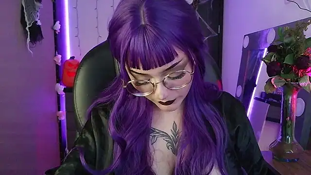 Snapshot of LesRose chatting on October 22, 2025, 4:39 pm LesRose online show from October 22, 2025, 4:39 pm