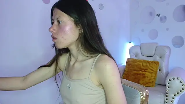 Snapshot of Nina_Roser chatting on November 12, 2025, 12:53 pm Nina Roser online show from November 12, 2025, 12:53 pm