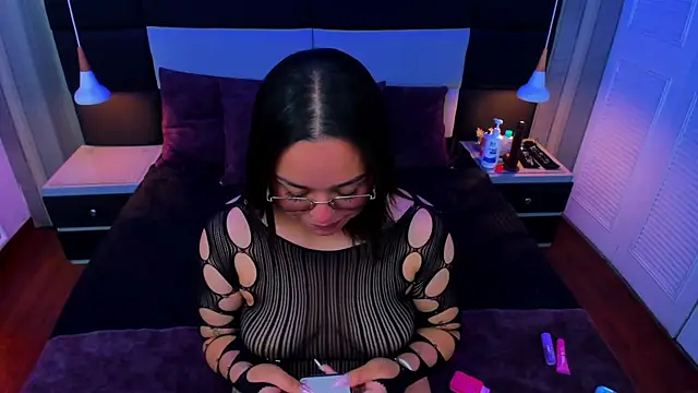 Snapshot of annytovar chatting on October 8, 2025, 9:04 pm annytovar online show from October 8, 2025, 9:04 pm