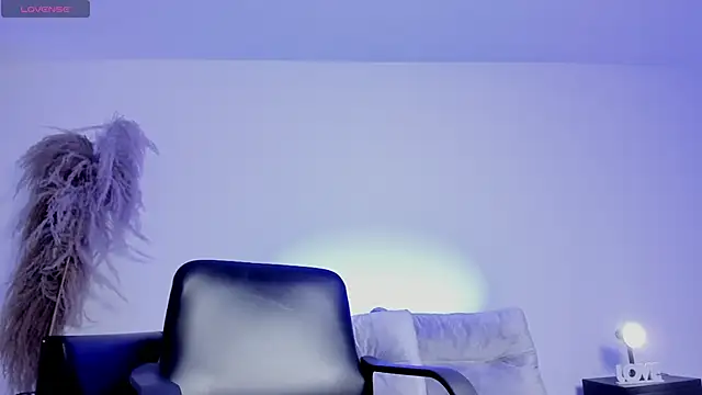 Karol Yanil online show from October 15, 2025, 7:44 pm