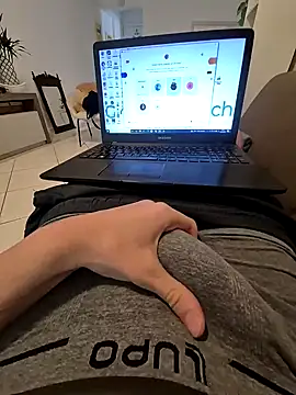 Salsicha244 online show from October 24, 2025, 4:39 pm