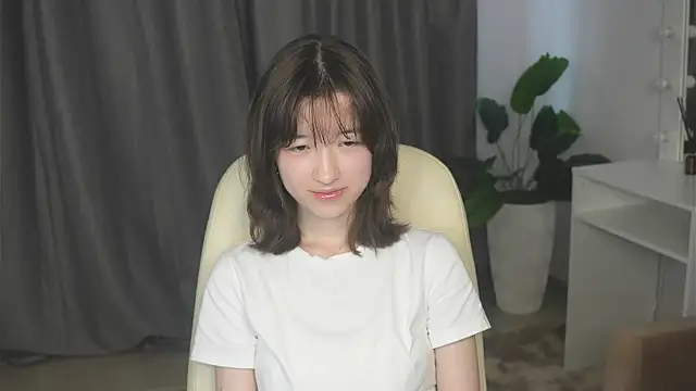 Snapshot of ArlineBree chatting on September 25, 2025, 7:14 am ArlineBree online show from September 25, 2025, 7:14 am