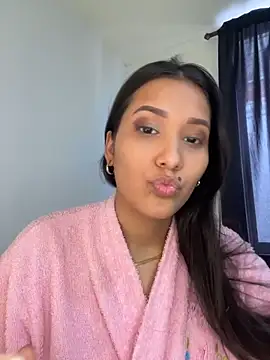 IsabellaJoness  online show from February 20, 2026, 8:11 pm