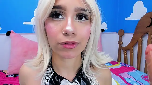 Snapshot of foxy_samy chatting on November 5, 2025, 6:11 pm foxy samy online show from November 5, 2025, 6:11 pm