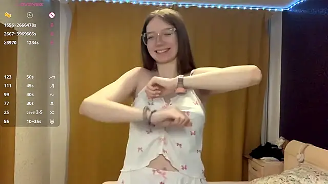 KrystinFunches online show from October 28, 2025, 8:13 am