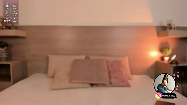 Snapshot of Ivana_Hall chatting on October 16, 2025, 7:55 pm Ivana Hall online show from October 16, 2025, 7:55 pm