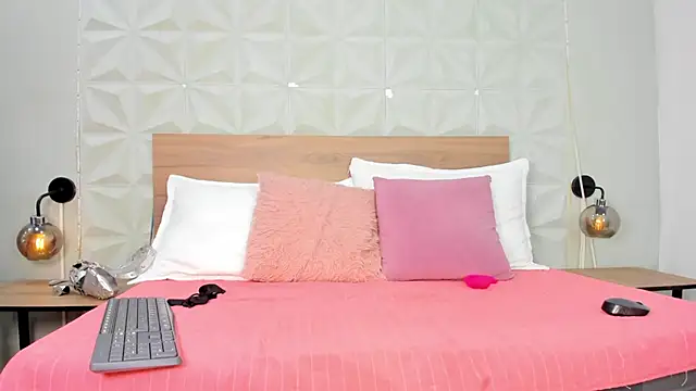 ValeryTrans  online show from February 19, 2026, 1:19 pm