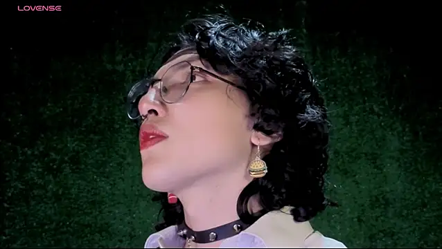 -BlueOpal- online show from November 30, 2025, 9:26 pm