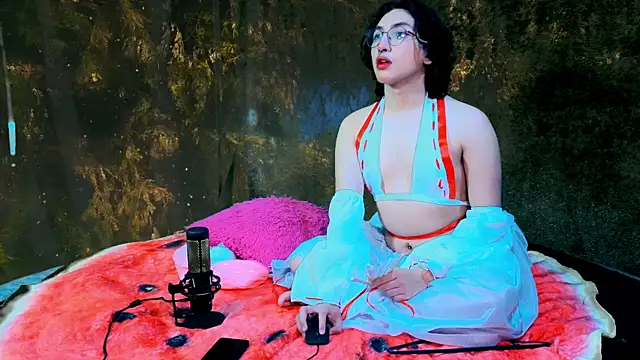 Snapshot of -BlueOpal- chatting on October 5, 2025, 6:09 pm -BlueOpal- online show from October 5, 2025, 6:09 pm