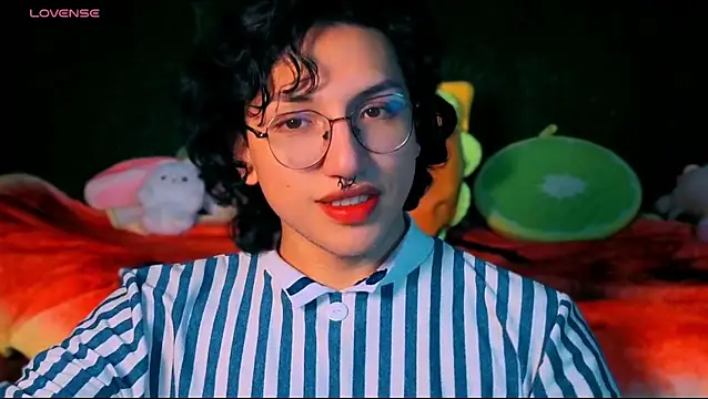 Snapshot of -BlueOpal- chatting on November 1, 2025, 7:30 pm -BlueOpal- online show from November 1, 2025, 7:30 pm