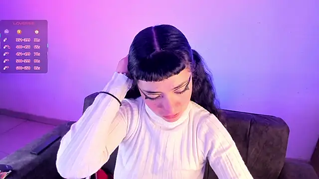 kitty  chs online show from October 24, 2025, 11:42 am