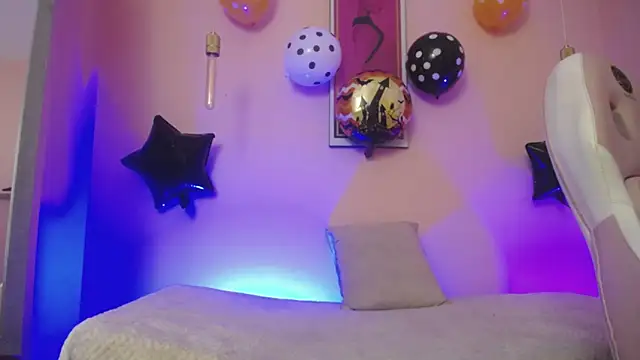 Snapshot of Alice_in_horyland_ chatting on October 20, 2025, 8:20 pm Alice in horyland online show from October 20, 2025, 8:20 pm