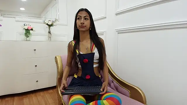 Snapshot of _marianagarcia_ chatting on October 13, 2025, 6:20 pm marianagarcia online show from October 13, 2025, 6:20 pm