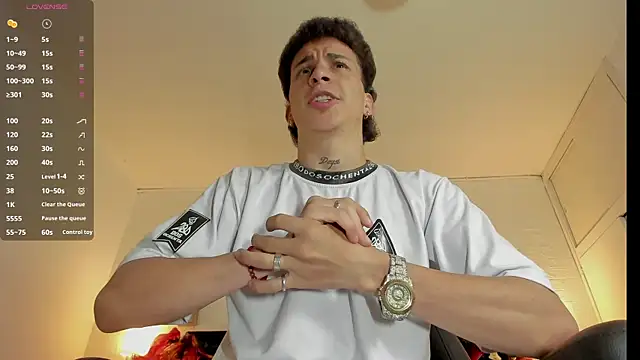 Snapshot of iammariano chatting on December 23, 2025, 2:44 am iammariano online show from December 23, 2025, 2:44 am