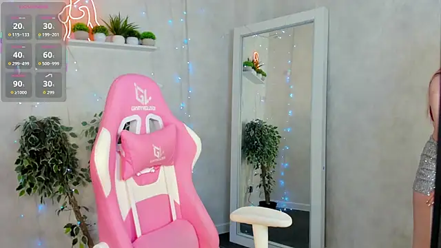 Snapshot of Berta_Kelly chatting on December 19, 2025, 12:36 am Berta Kelly online show from December 19, 2025, 12:36 am