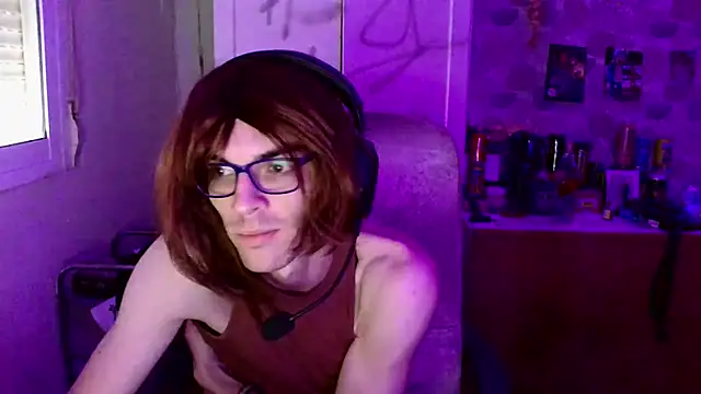 DairaxSissy  online show from November 11, 2025, 2:45 pm