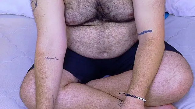 Snapshot of big_bearr chatting on October 19, 2025, 3:37 pm big bearr online show from October 19, 2025, 3:37 pm