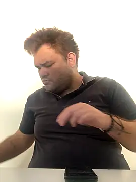 Snapshot of big_bearr chatting on October 28, 2025, 1:32 pm big bearr online show from October 28, 2025, 1:32 pm