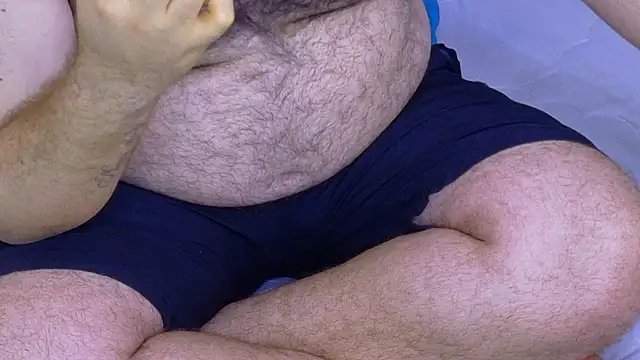 Snapshot of big_bearr chatting on October 29, 2025, 1:37 am big bearr online show from October 29, 2025, 1:37 am