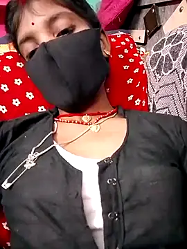 Snapshot of Cuty_kinjal chatting on October 19, 2025, 9:45 am Cuty kinjal online show from October 19, 2025, 9:45 am