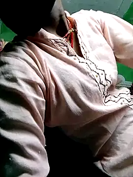 Snapshot of Cuty_kinjal chatting on September 28, 2025, 6:42 am Cuty kinjal online show from September 28, 2025, 6:42 am