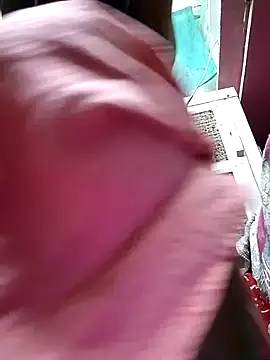 Snapshot of Cuty_kinjal chatting on October 6, 2025, 10:32 pm Cuty kinjal online show from October 6, 2025, 10:32 pm