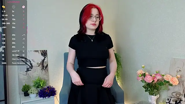 Snapshot of NyamNyamNyammm chatting on October 24, 2025, 2:05 pm NyamNyamNyammm online show from October 24, 2025, 2:05 pm