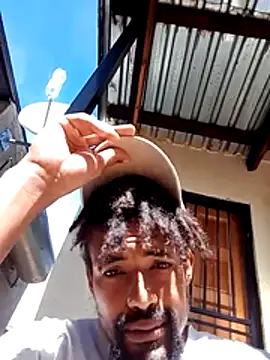 Snapshot of Goofygoody17 chatting on February 16, 2026, 7:40 am Goofygoody17 online show from February 16, 2026, 7:40 am