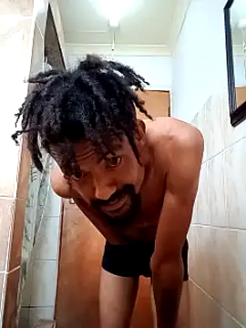 Snapshot of Goofygoody17 chatting on January 17, 2026, 5:33 am Goofygoody17 online show from January 17, 2026, 5:33 am