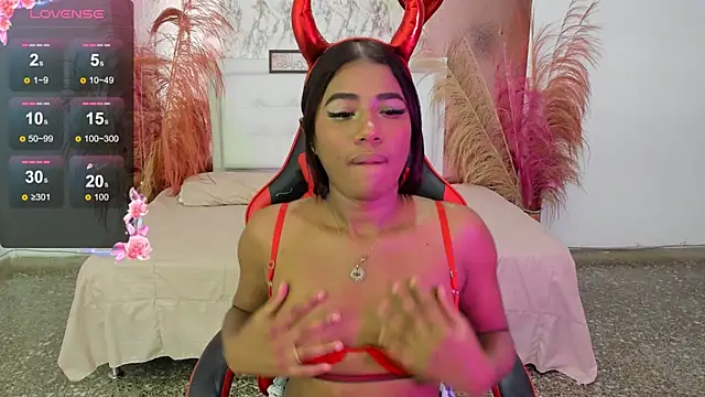 Allyson Browm online show from September 25, 2025, 12:49 am
