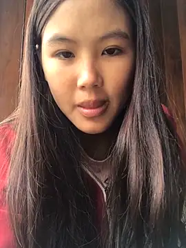 Snapshot of Mai_lovely chatting on November 19, 2025, 4:23 am Mai lovely online show from November 19, 2025, 4:23 am