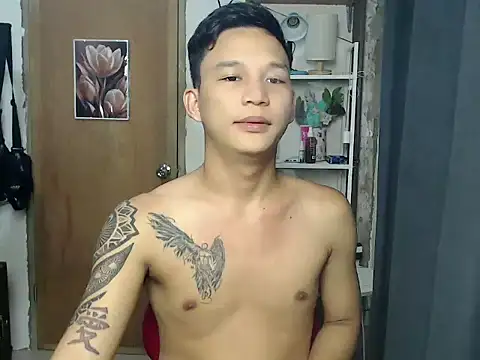 Snapshot of asianmonstercock05 chatting on May 18, 2026, 11:15 am asianmonstercock05 online show from May 18, 2026, 11:15 am