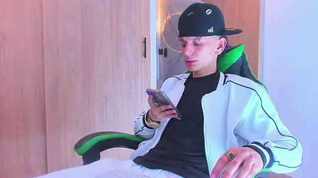 Skinny batman online show from October 8, 2025, 12:56 am