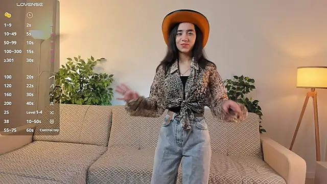 Snapshot of LoidaTatom chatting on October 4, 2025, 1:07 am LoidaTatom online show from October 4, 2025, 1:07 am