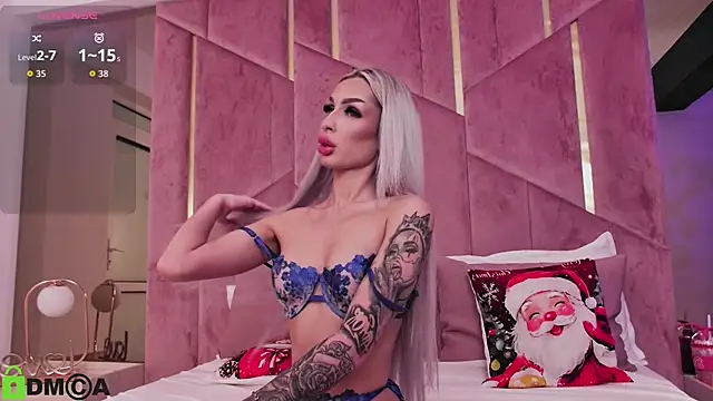 AriannaLure online show from December 15, 2025, 7:41 pm