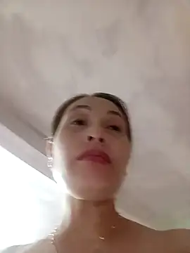 Snapshot of suka-bae chatting on October 21, 2025, 4:28 pm suka-bae online show from October 21, 2025, 4:28 pm