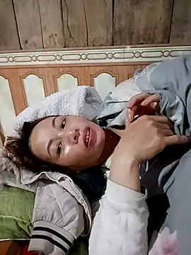 Snapshot of suka-bae chatting on November 7, 2025, 12:04 am suka-bae online show from November 7, 2025, 12:04 am