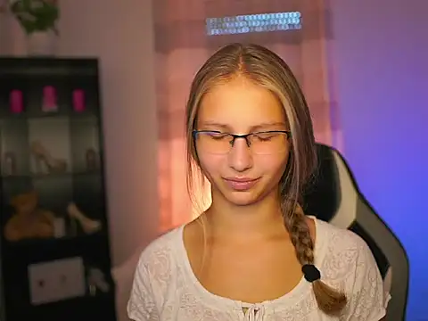 Snapshot of emmie_murray chatting on September 28, 2025, 12:56 pm emmie murray online show from September 28, 2025, 12:56 pm