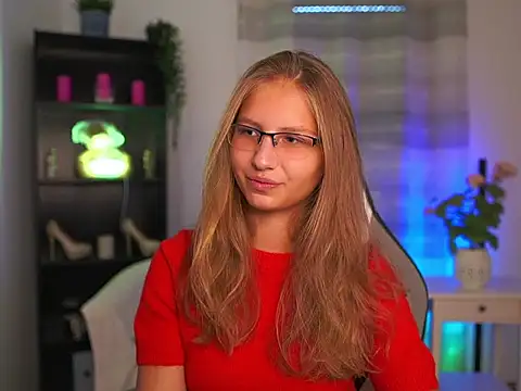 Snapshot of emmie_murray chatting on October 2, 2025, 1:14 pm emmie murray online show from October 2, 2025, 1:14 pm