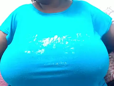 JuicyBigBoobz online show from September 23, 2025, 8:27 pm