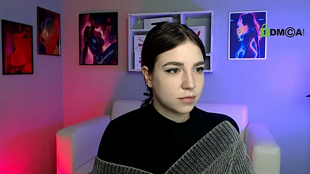 justcamila  online show from October 8, 2025, 11:45 am