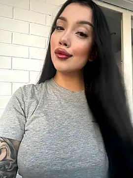 Snapshot of kiss_Lissa chatting on November 2, 2025, 2:00 pm kiss Lissa online show from November 2, 2025, 2:00 pm