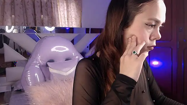 samycollens online show from September 29, 2025, 12:00 pm