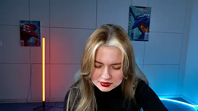 Snapshot of HaleySun chatting on October 1, 2025, 1:15 pm HaleySun online show from October 1, 2025, 1:15 pm