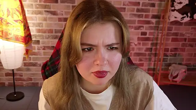 Snapshot of HaleySun chatting on October 15, 2025, 1:08 pm HaleySun online show from October 15, 2025, 1:08 pm