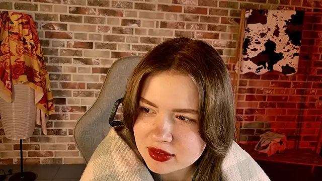 Snapshot of HaleySun chatting on October 29, 2025, 1:10 pm HaleySun online show from October 29, 2025, 1:10 pm