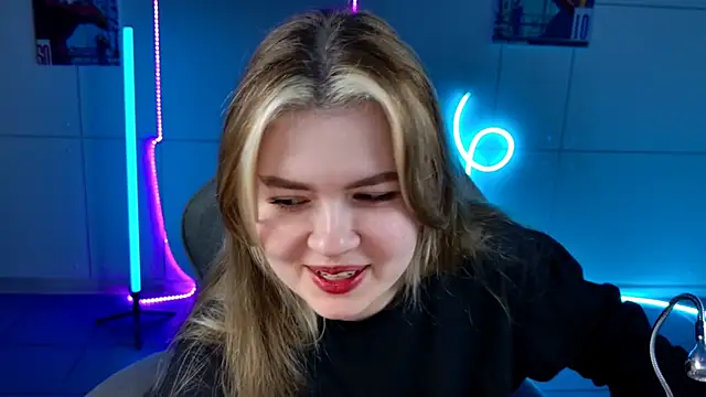 Snapshot of HaleySun chatting on October 3, 2025, 1:12 pm HaleySun online show from October 3, 2025, 1:12 pm