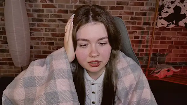 Snapshot of HaleySun chatting on November 7, 2025, 1:48 pm HaleySun online show from November 7, 2025, 1:48 pm